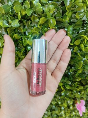 Shine like gloss ruby rose